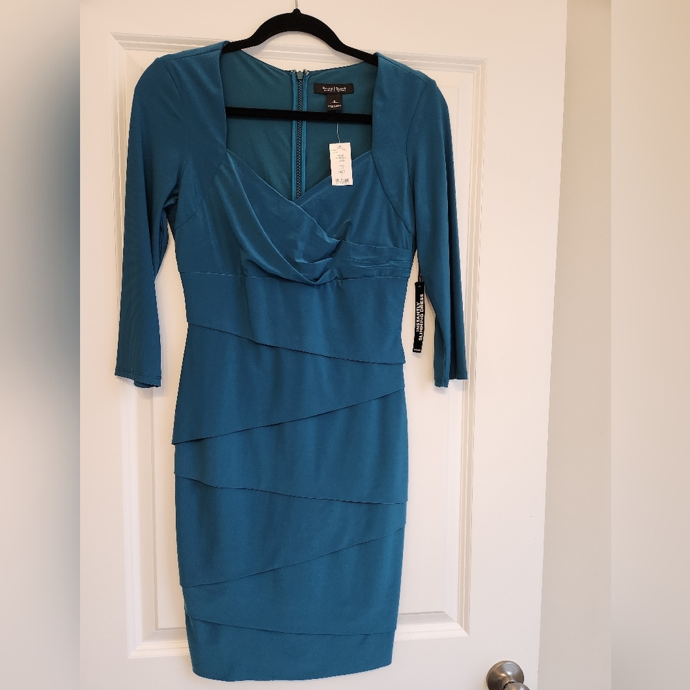 NWT- White House Black Market Size: WHBM Slimming Fully Lined Dress